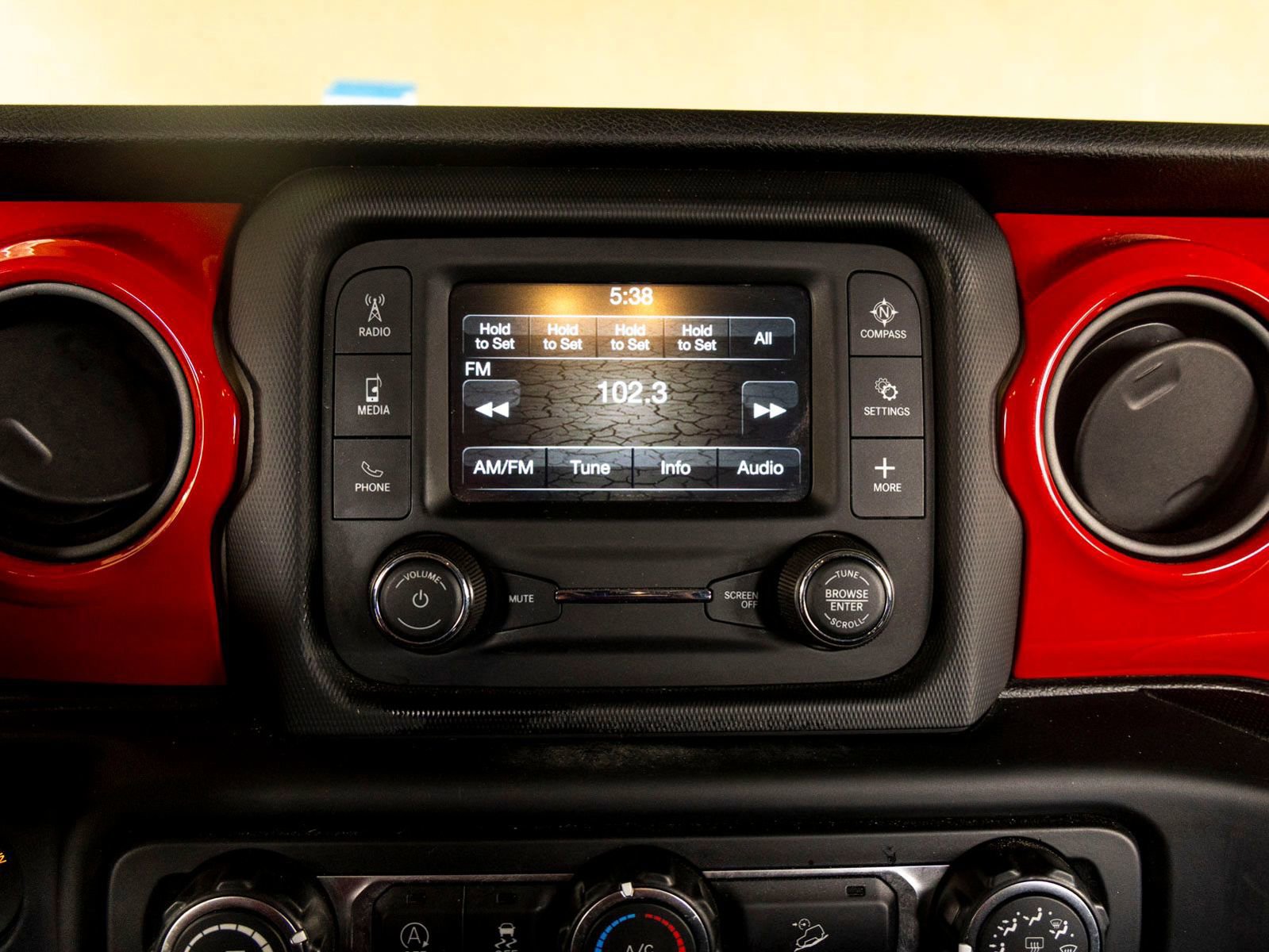 Used 2019 Jeep Wrangler Unlimited Sport image 17