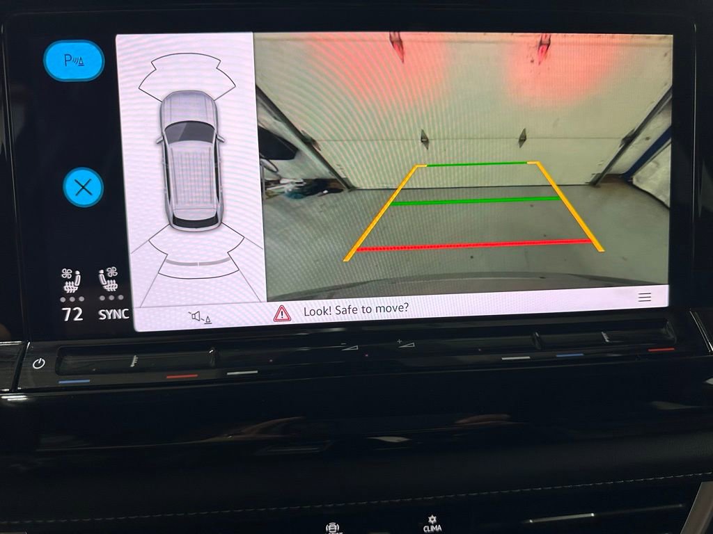 Used 2025 Volkswagen Atlas Cross Sport SE image 34