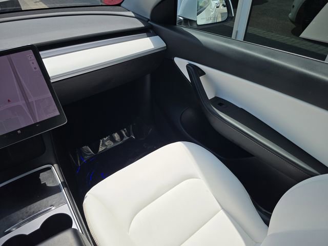 Used 2021 Tesla Model Y Performance image 14