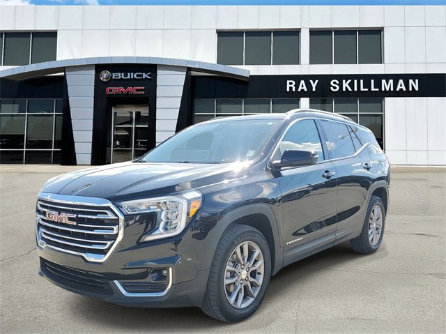 Used 2024 GMC Terrain SLT image 2