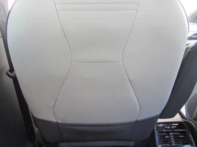 Used 2021 Volkswagen ID.4 Pro S w/ Gradient Package image 32