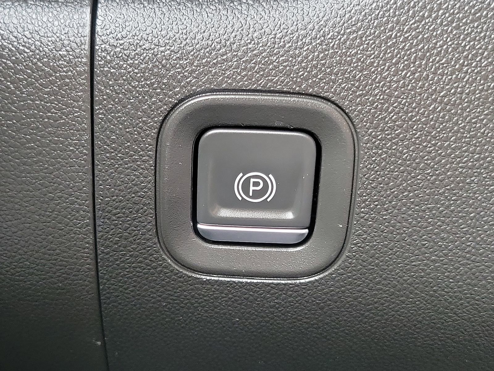 Used 2021 Chevrolet Silverado 1500 Custom Trail Boss image 17