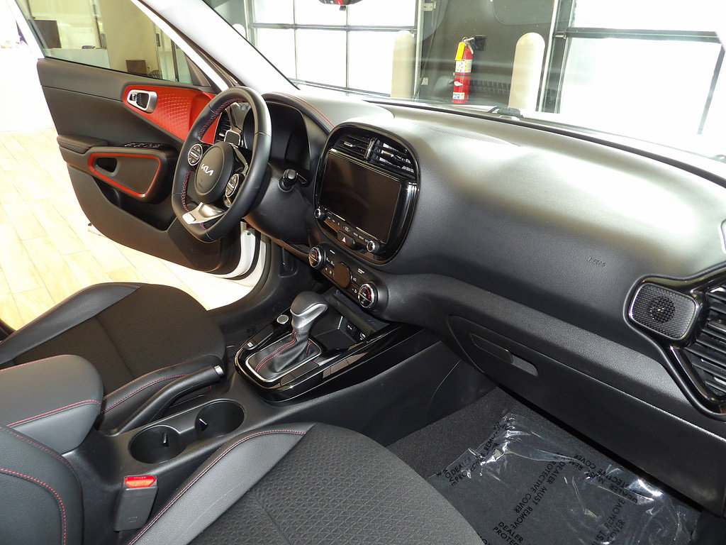 Used 2023 Kia Soul GT-Line FWD image 13