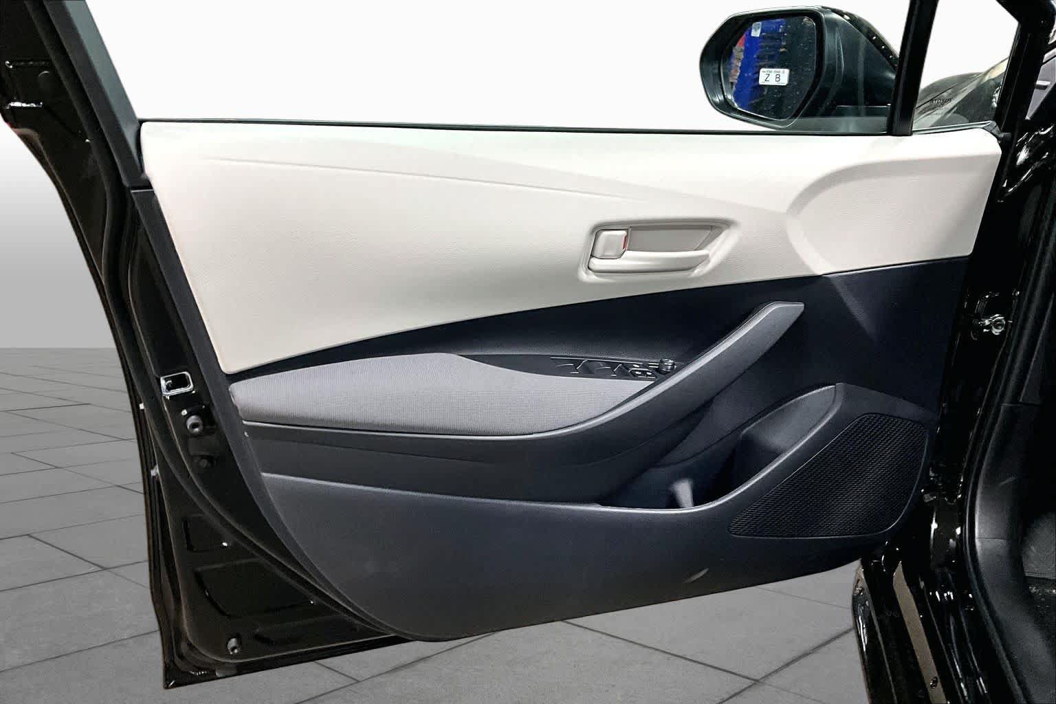 New 2027 Toyota Corolla LE FWD image 10