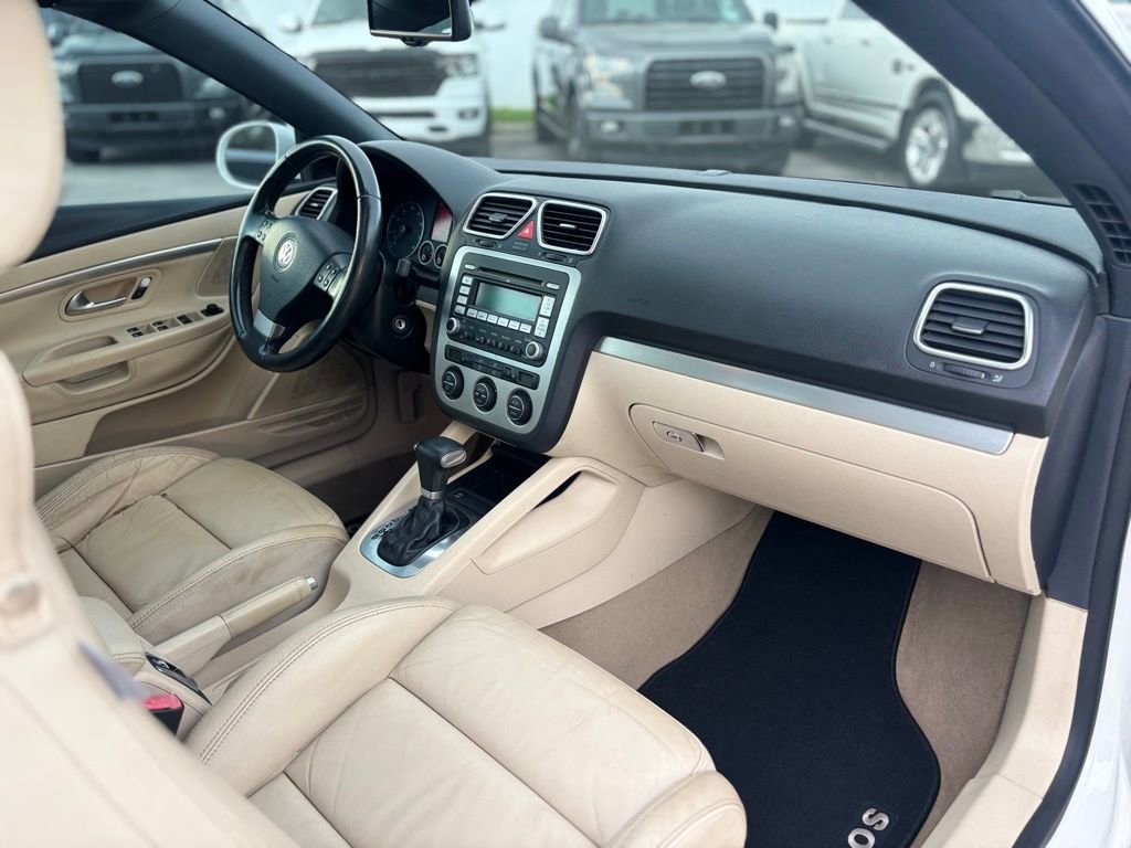 Used 2007 Volkswagen Eos 2.0T FWD image 13