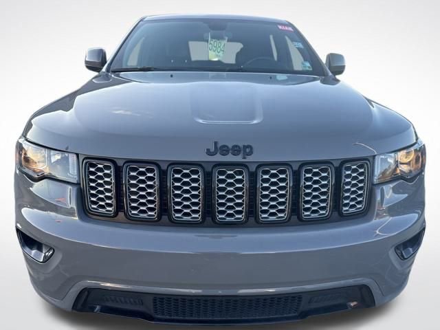 Used 2022 Jeep Grand Cherokee Laredo X image 3