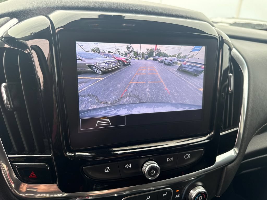 Certified 2020 Chevrolet Traverse LT FWD image 25