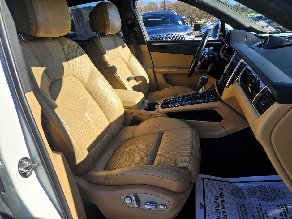 Used 2018 Porsche Macan image 17