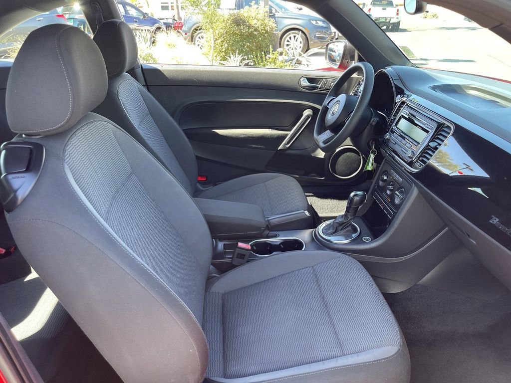 Used 2014 Volkswagen Beetle 2.5 image 13