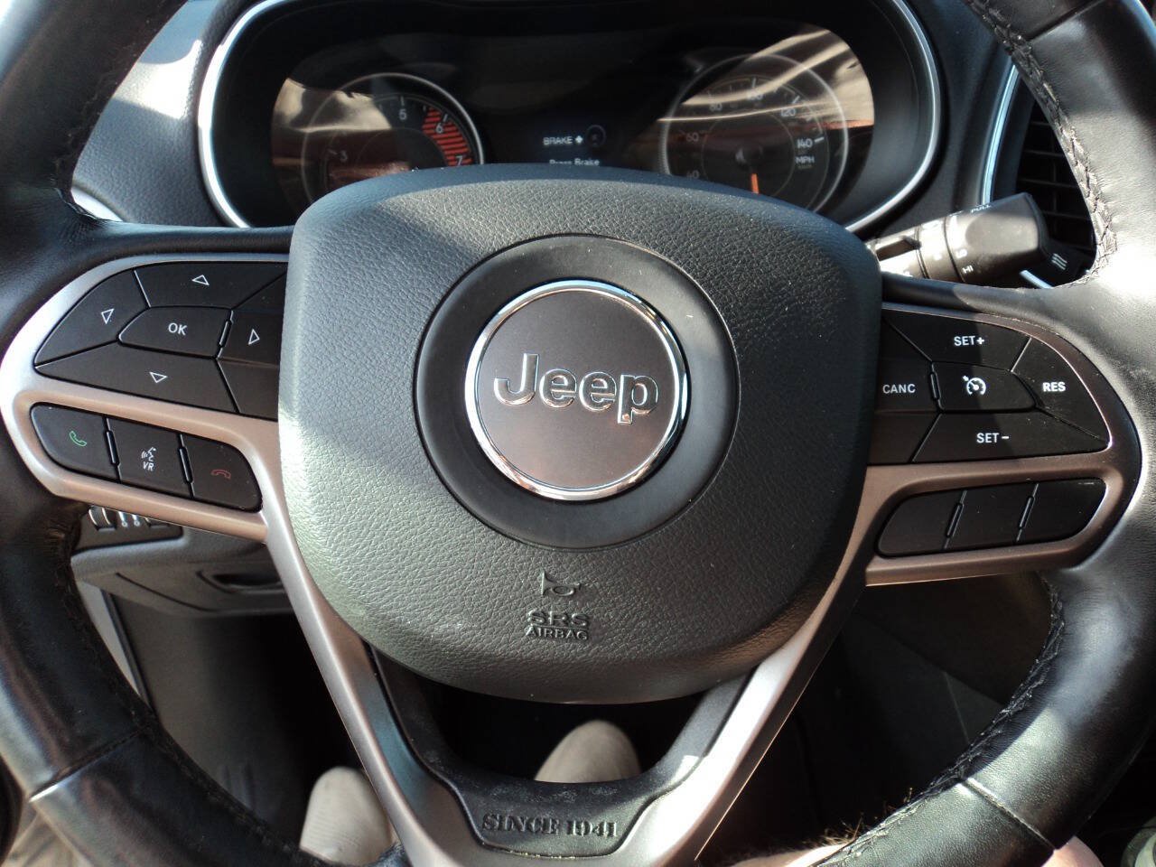 Used 2021 Jeep Cherokee Latitude Lux w/ Comfort/Convenience Group AWD/4WD image 12