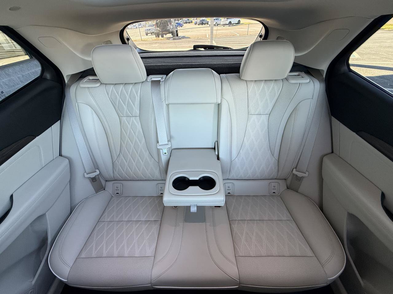 Used 2023 Buick Envision Avenir AWD/4WD image 40