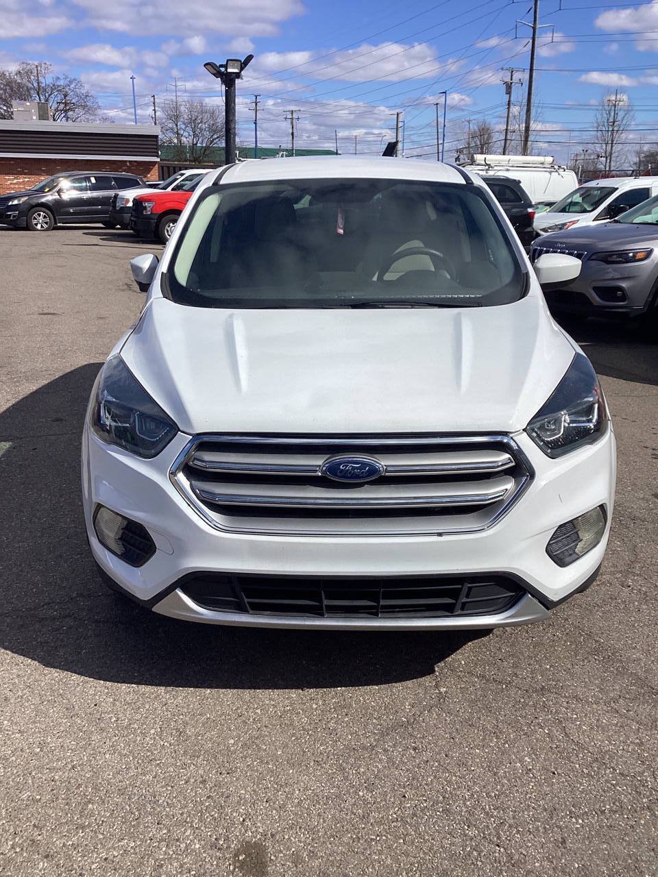 Used 2019 Ford Escape SE FWD image 3