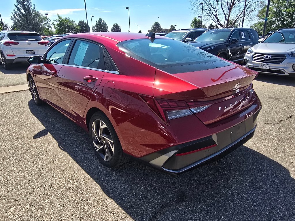Used 2025 Hyundai Elantra Limited FWD image 15
