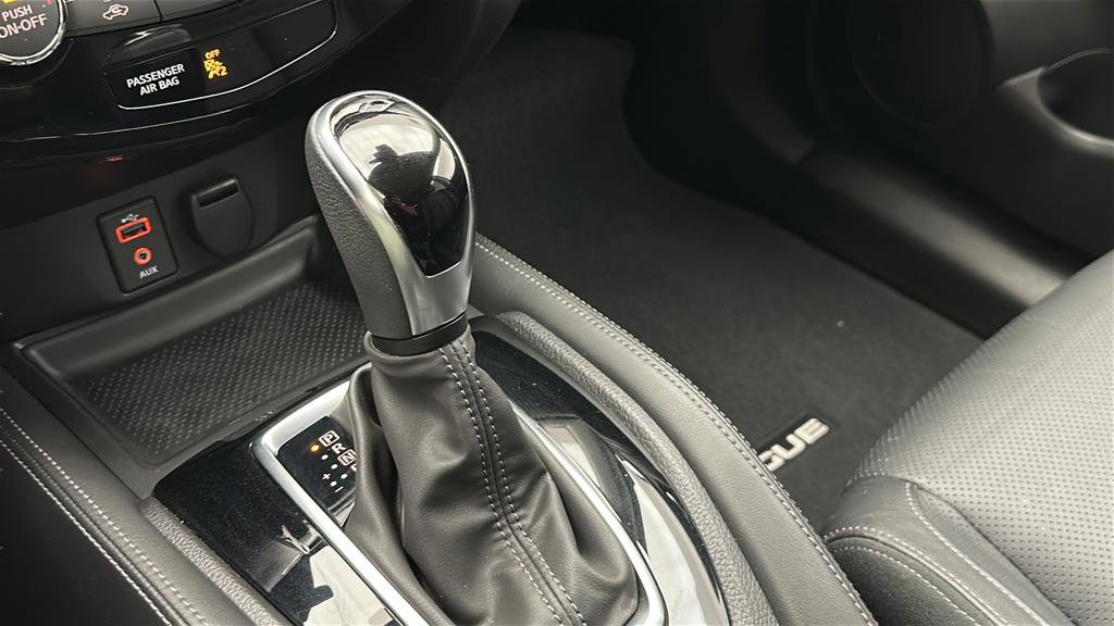 Used 2017 Nissan Rogue SL AWD/4WD image 21