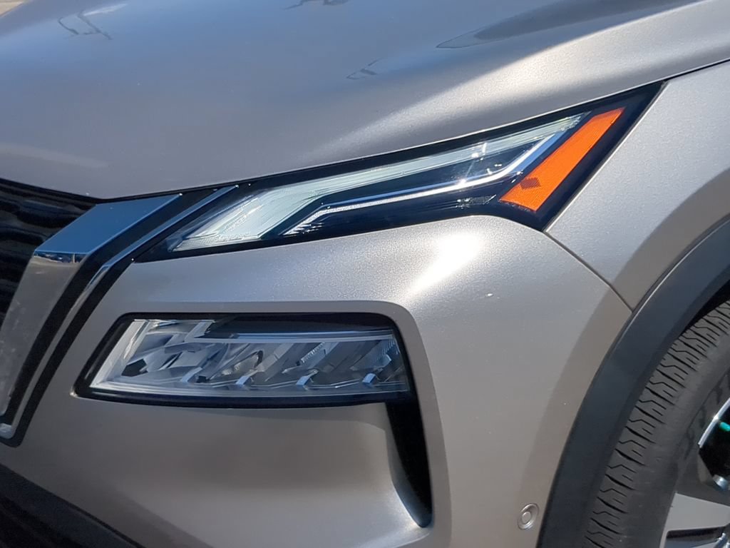 Used 2023 Nissan Rogue Platinum w/ Platinum Premium Package FWD image 7