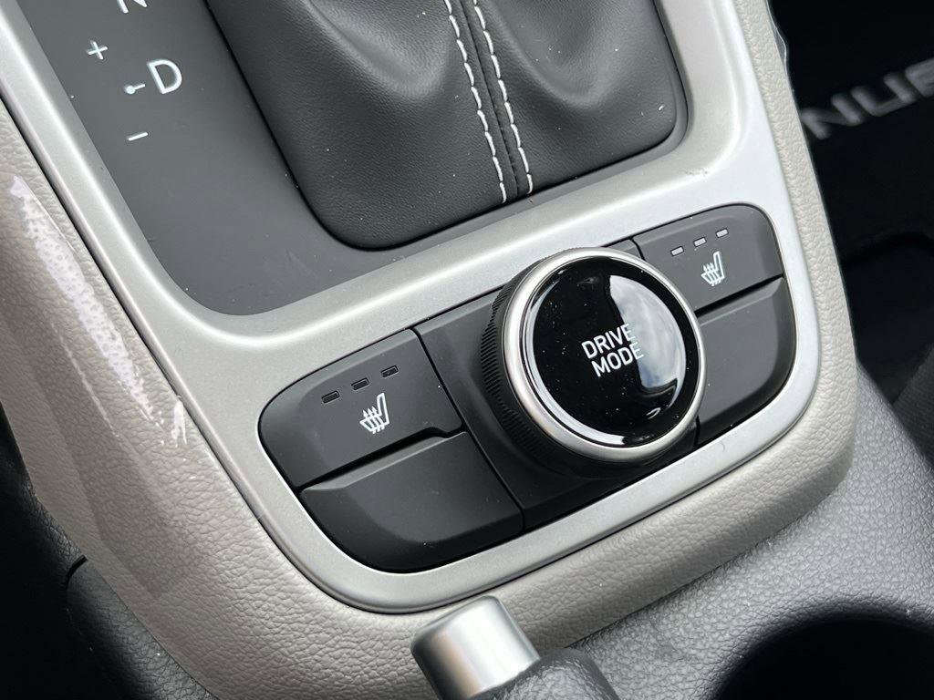 New 2026 Hyundai Venue SEL image 14