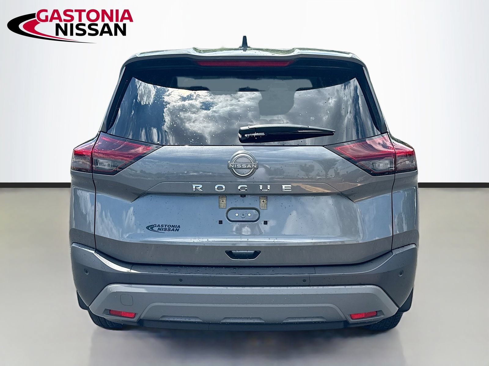 Used 2023 Nissan Rogue S FWD image 7