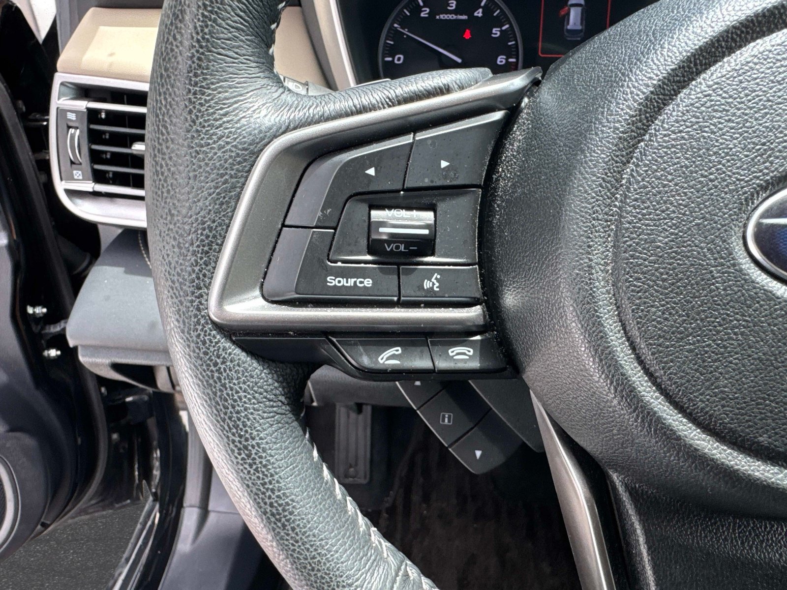 Used 2020 Subaru Outback Limited w/ Popular Package #2 AWD/4WD image 32