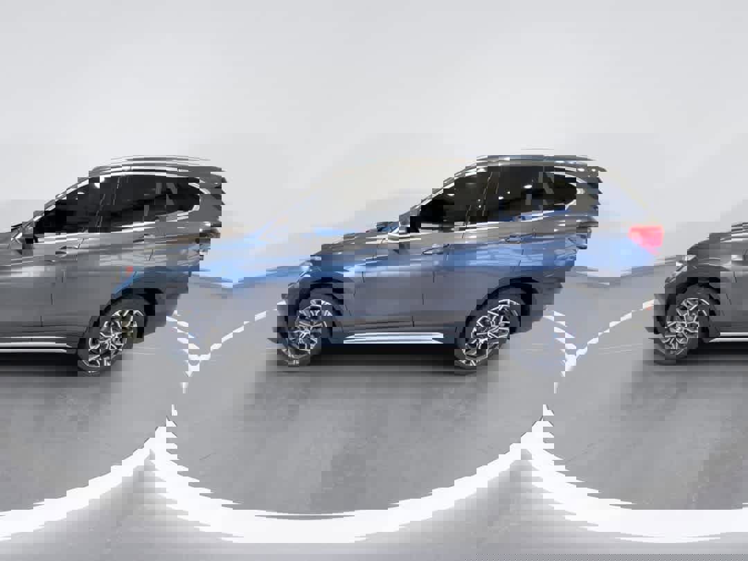 Used 2020 BMW X1 xDrive28i w/ Premium Package image 5