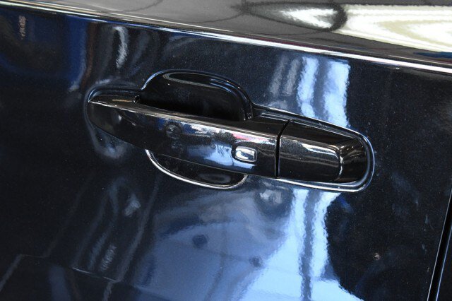 Used 2023 Chevrolet Traverse RS AWD/4WD image 13