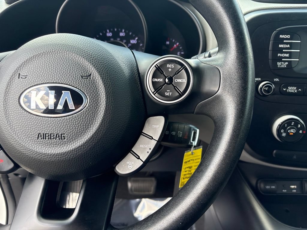 Used 2016 Kia Soul FWD image 26