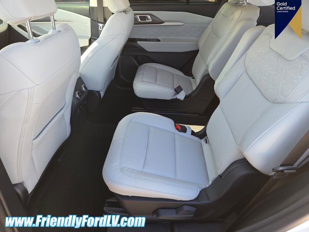 Certified 2025 Ford Explorer Platinum w/ Ultimate Package image 9