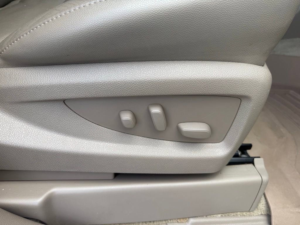 Used 2015 GMC Yukon SLT w/ HD Trailering Package image 34