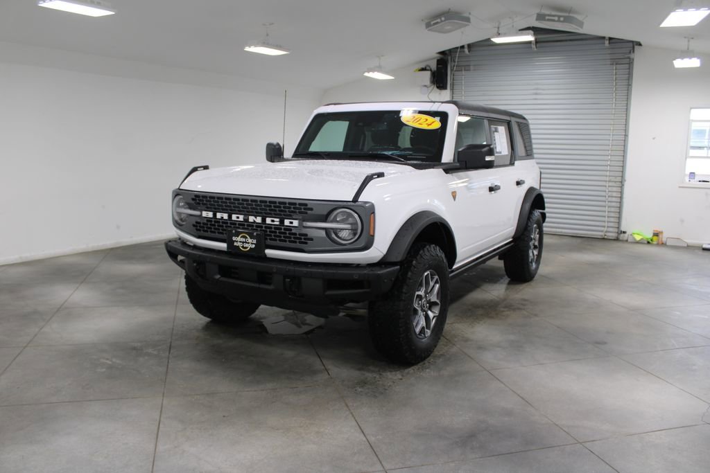 Used 2024 Ford Bronco Badlands image 4