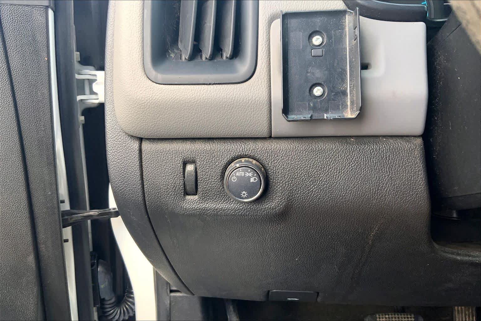 Used 2017 Chevrolet Colorado W/T RWD image 36