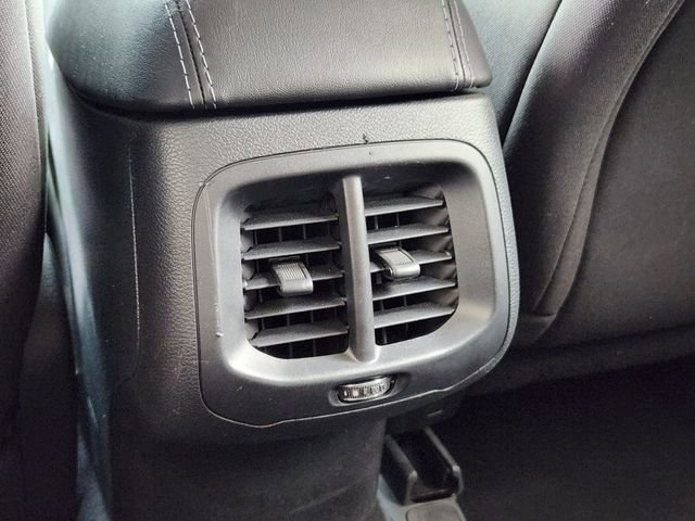 Certified 2019 Jeep Cherokee Latitude w/ Popular Appearance Group image 29