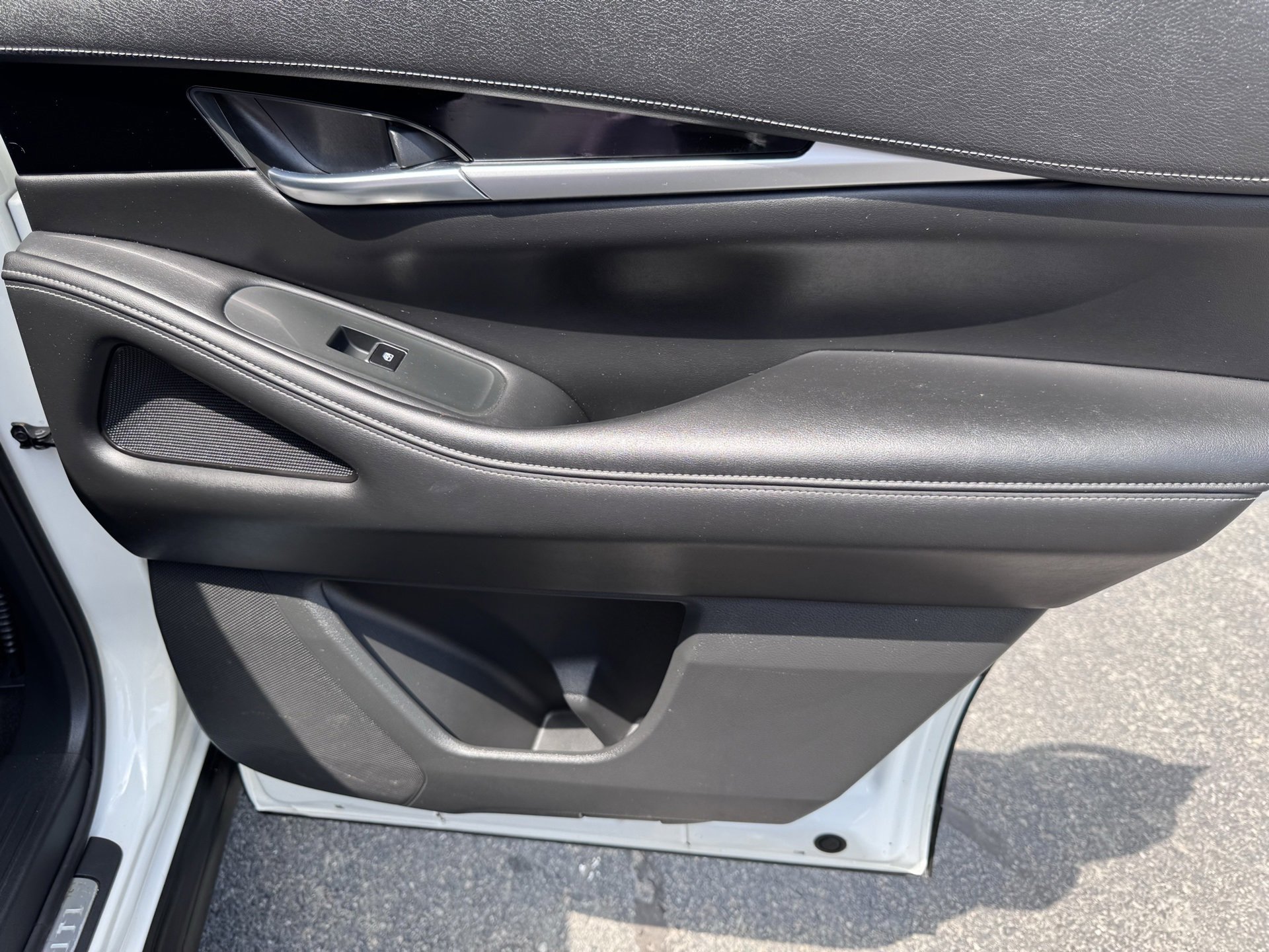 Used 2024 INFINITI QX60 Pure image 16