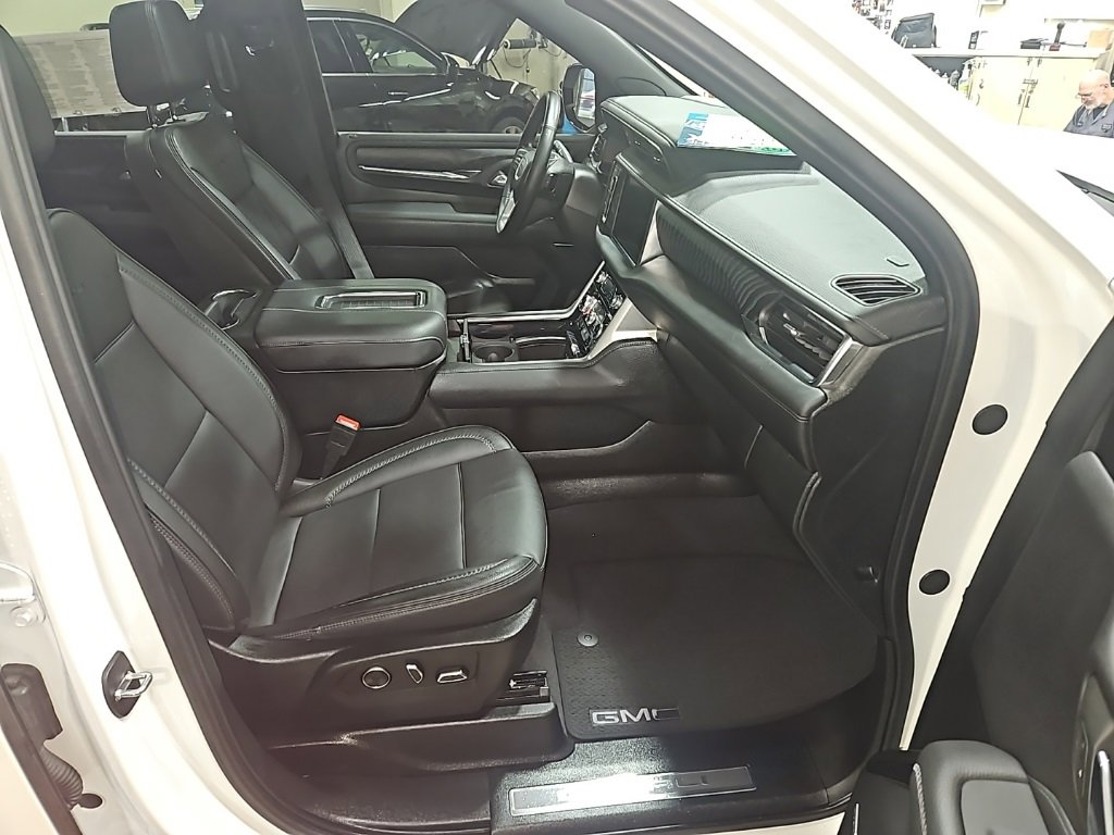 Used 2024 GMC Yukon Denali w/ Max Trailering Package image 39