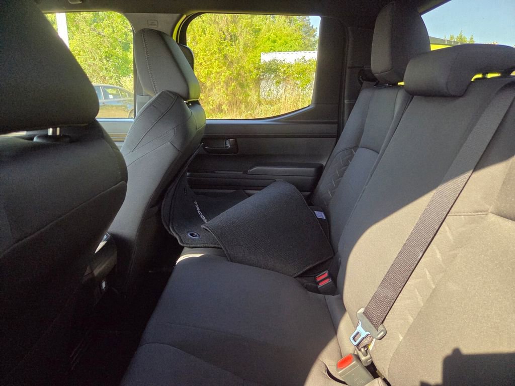 Used 2025 Toyota Tacoma SR5 image 7
