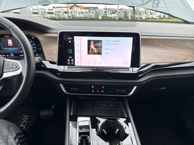 Used 2024 Volkswagen Atlas SE image 23