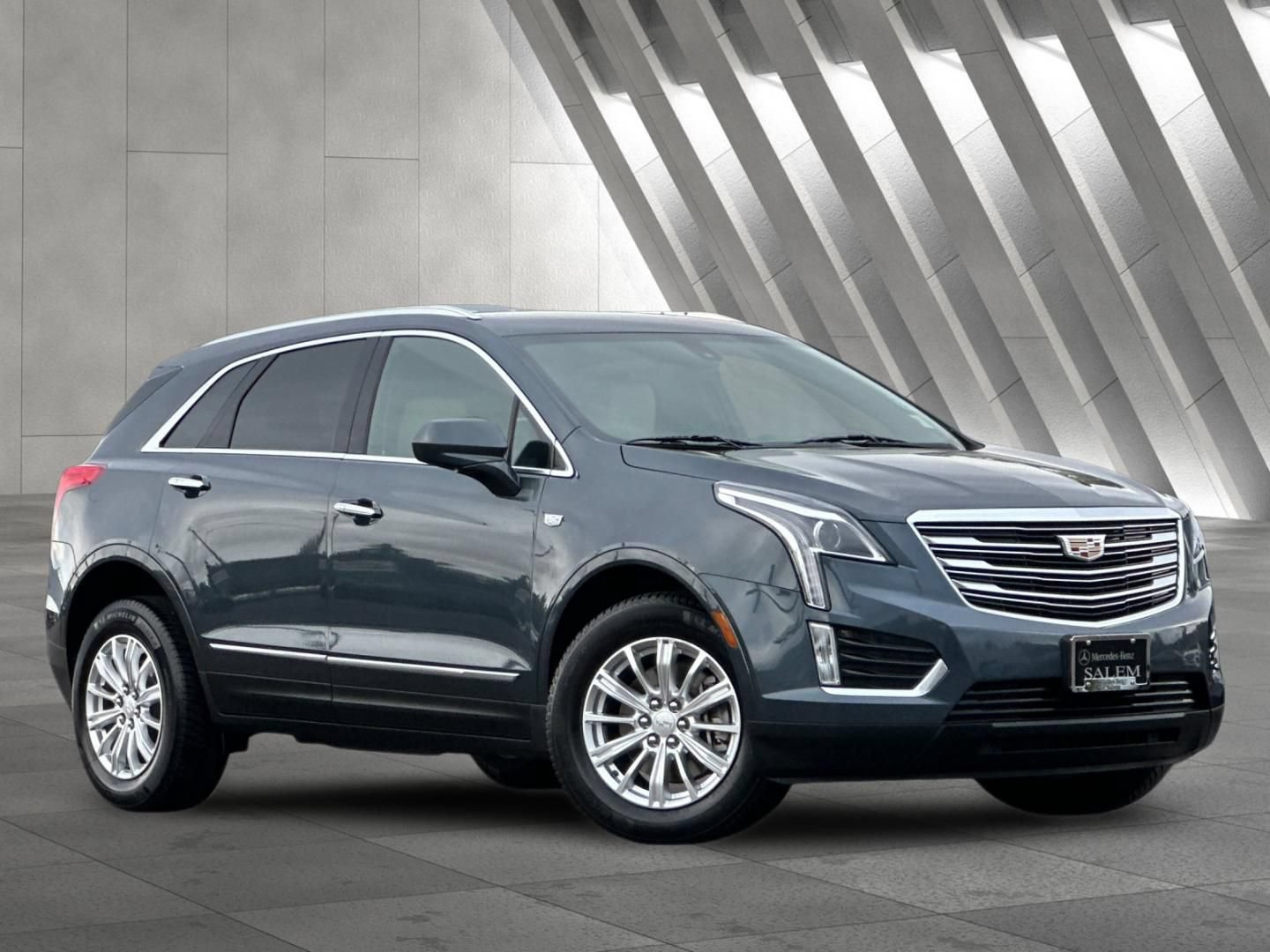Used 2019 Cadillac XT5 AWD image 1