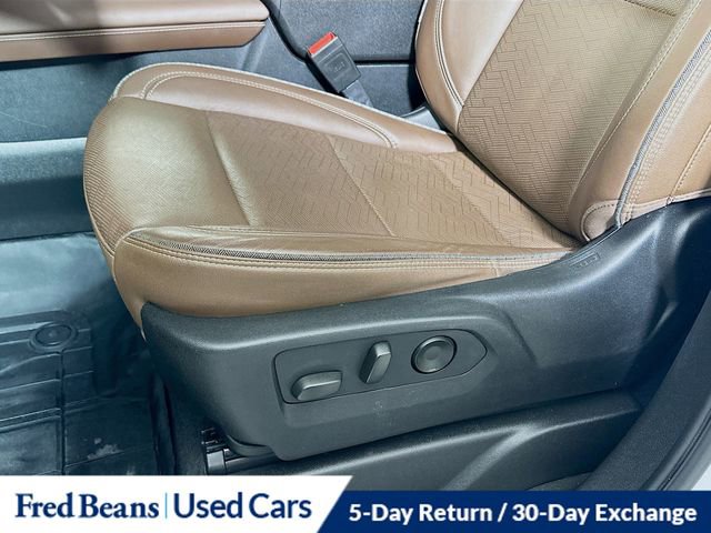 Used 2024 Chevrolet Suburban High Country w/ Premium Package image 22