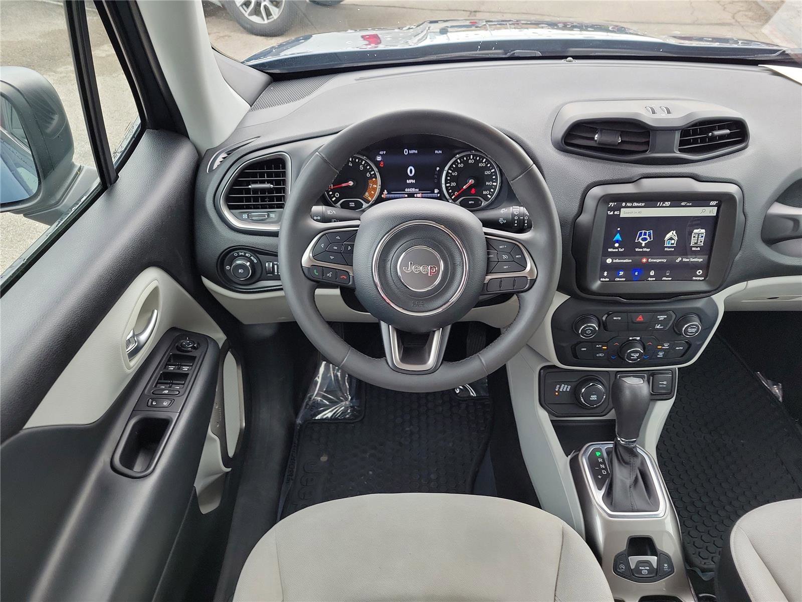 Used 2022 Jeep Renegade Latitude image 10