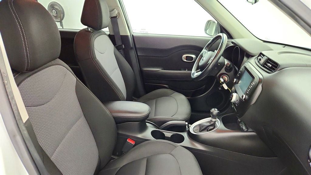 Used 2019 Kia Soul + FWD image 23