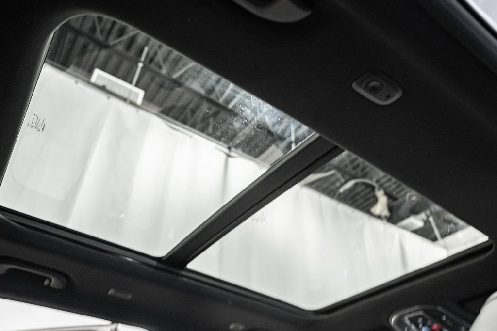 Certified 2024 Jeep Grand Cherokee L Limited w/ Luxury Tech Group II image 39