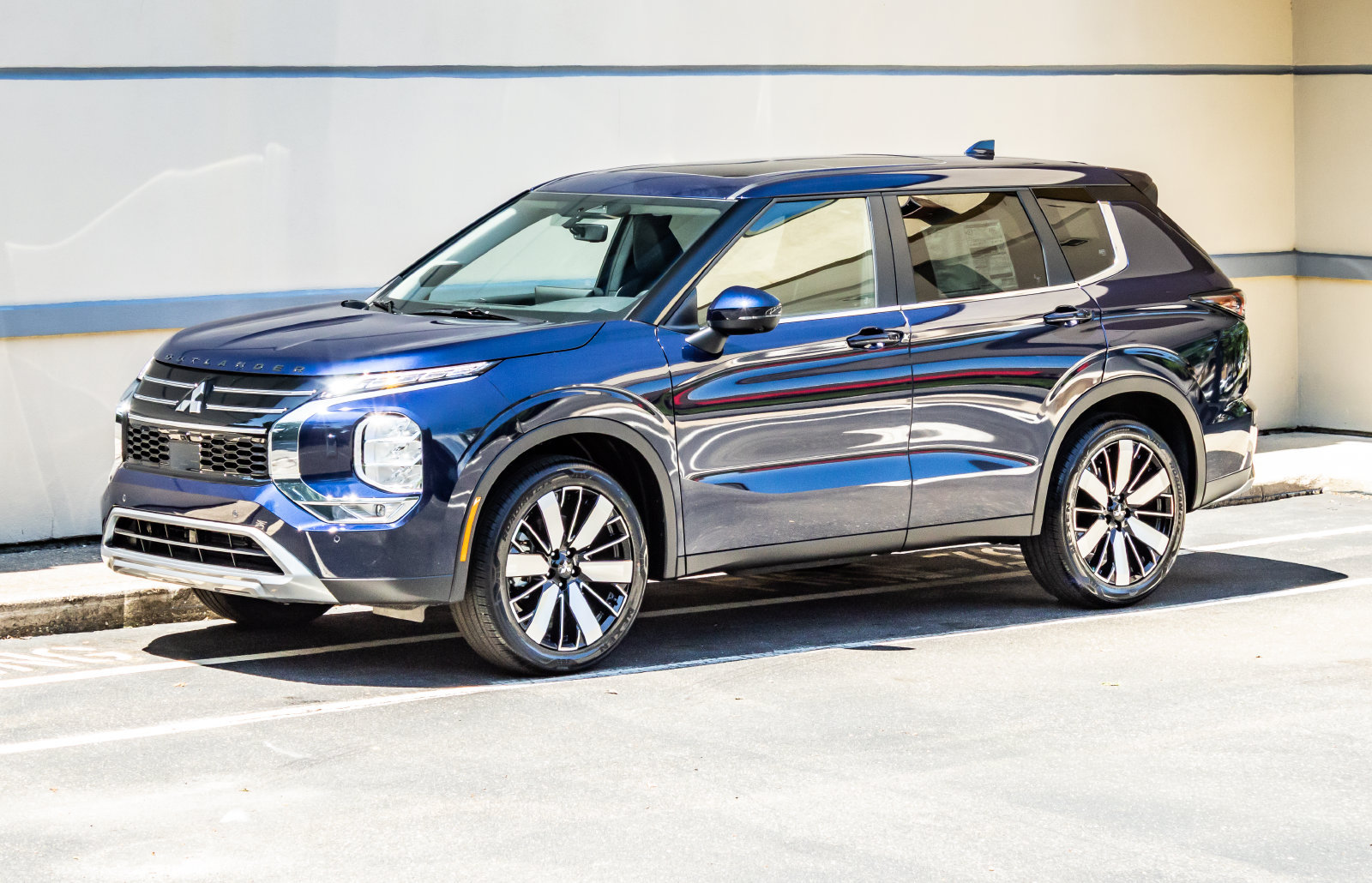 New 2026 Mitsubishi Outlander SE AWD/4WD image 3