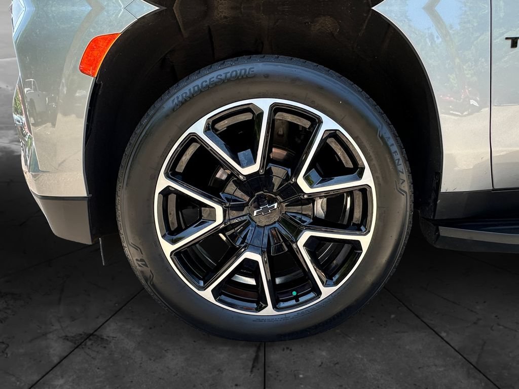 Used 2023 Chevrolet Tahoe RST w/ Luxury Package AWD/4WD image 14