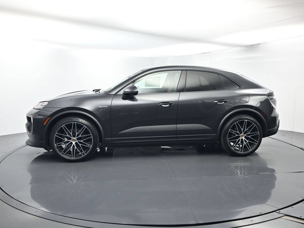 Used 2026 Porsche Macan Electric RWD image 2