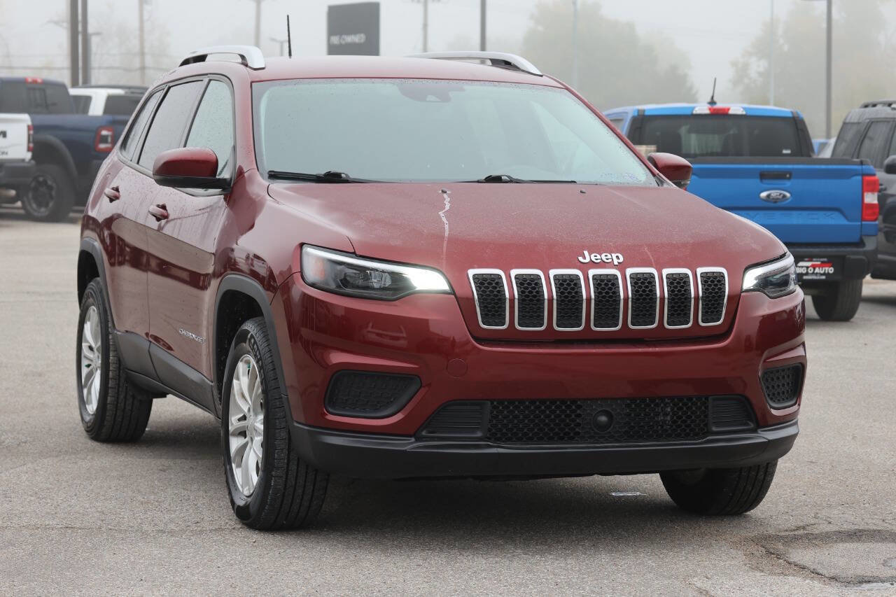 Used 2021 Jeep Cherokee Latitude image 4