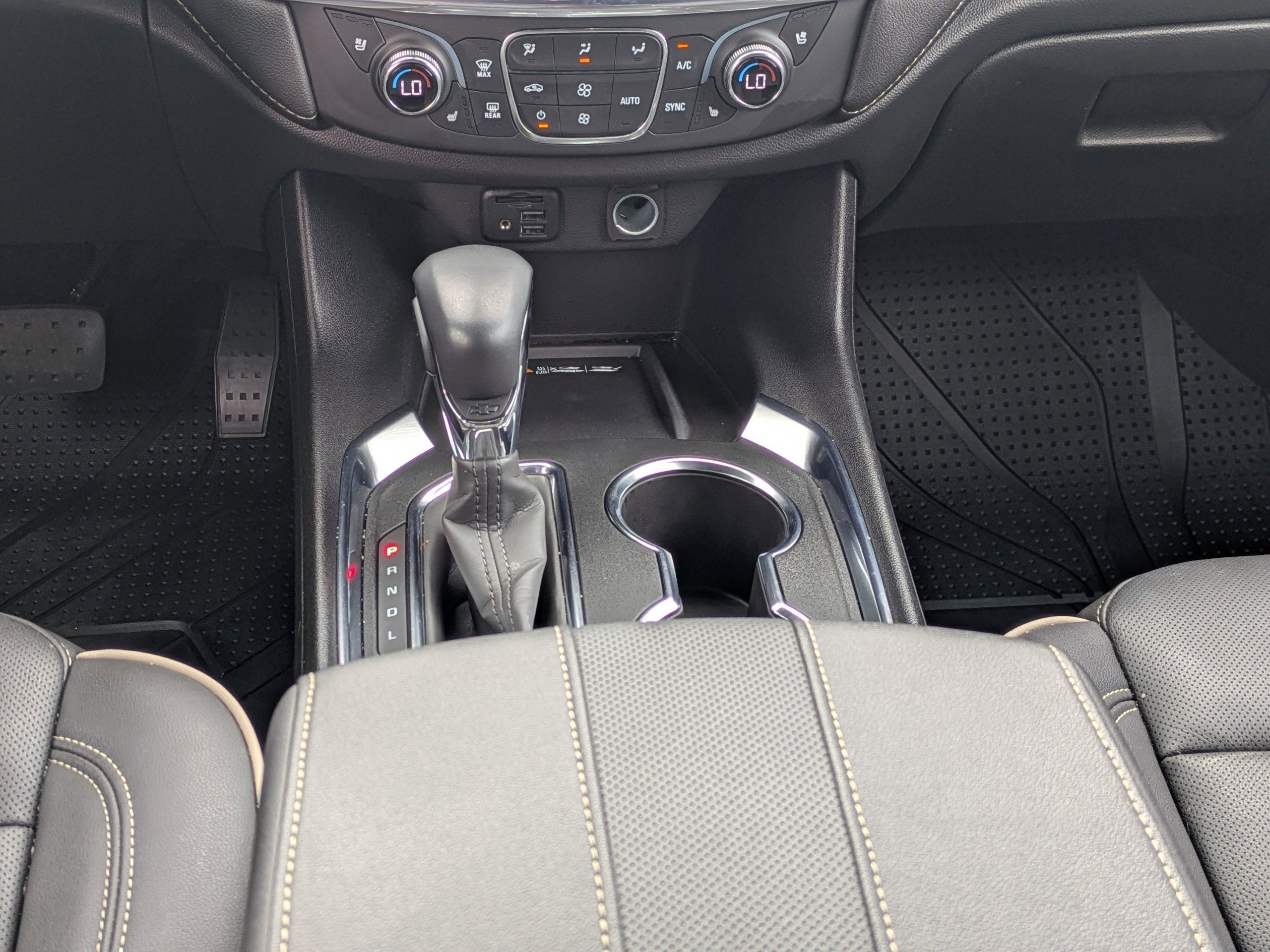 Used 2022 Chevrolet Traverse Premier w/ LPO, Floor Liner Package image 21