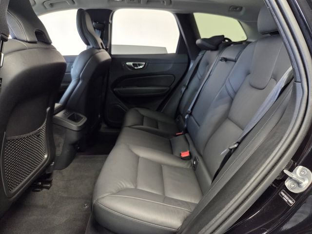 Certified 2025 Volvo XC60 B5 Plus image 15