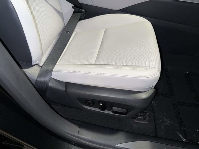 Used 2023 Lexus RX 350 Premium w/ Accessory Package AWD/4WD image 15