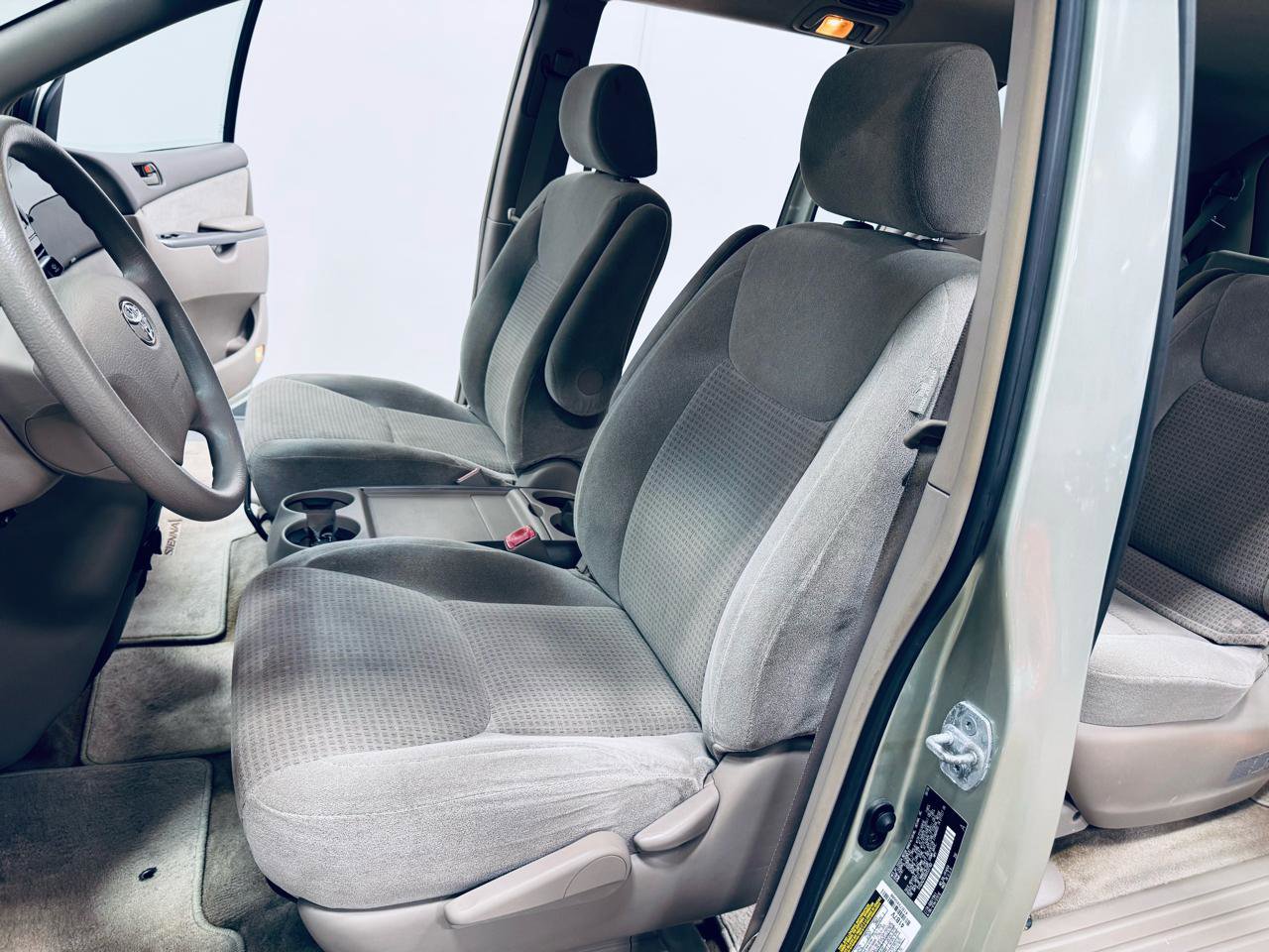 Used 2006 Toyota Sienna CE FWD image 27