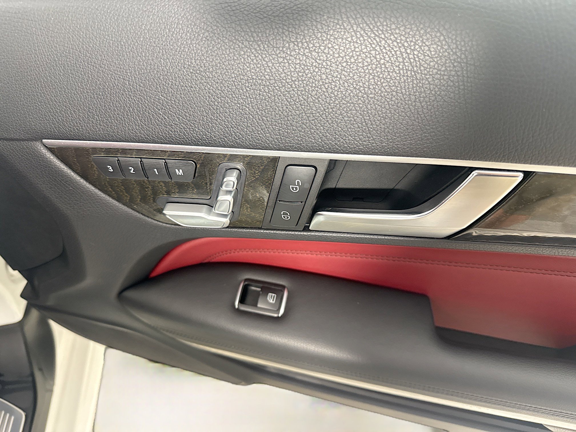 Used 2017 Mercedes-Benz E 400 Cabriolet image 29