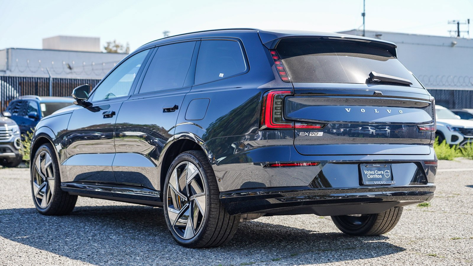 New 2025 Volvo EX90 Ultra image 9