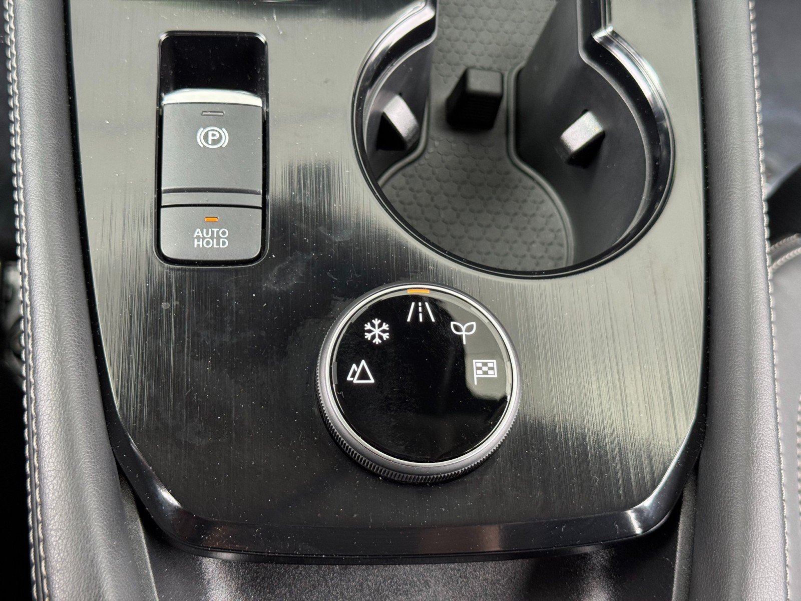 Used 2025 Nissan Rogue Platinum w/ Tech Package AWD/4WD image 30